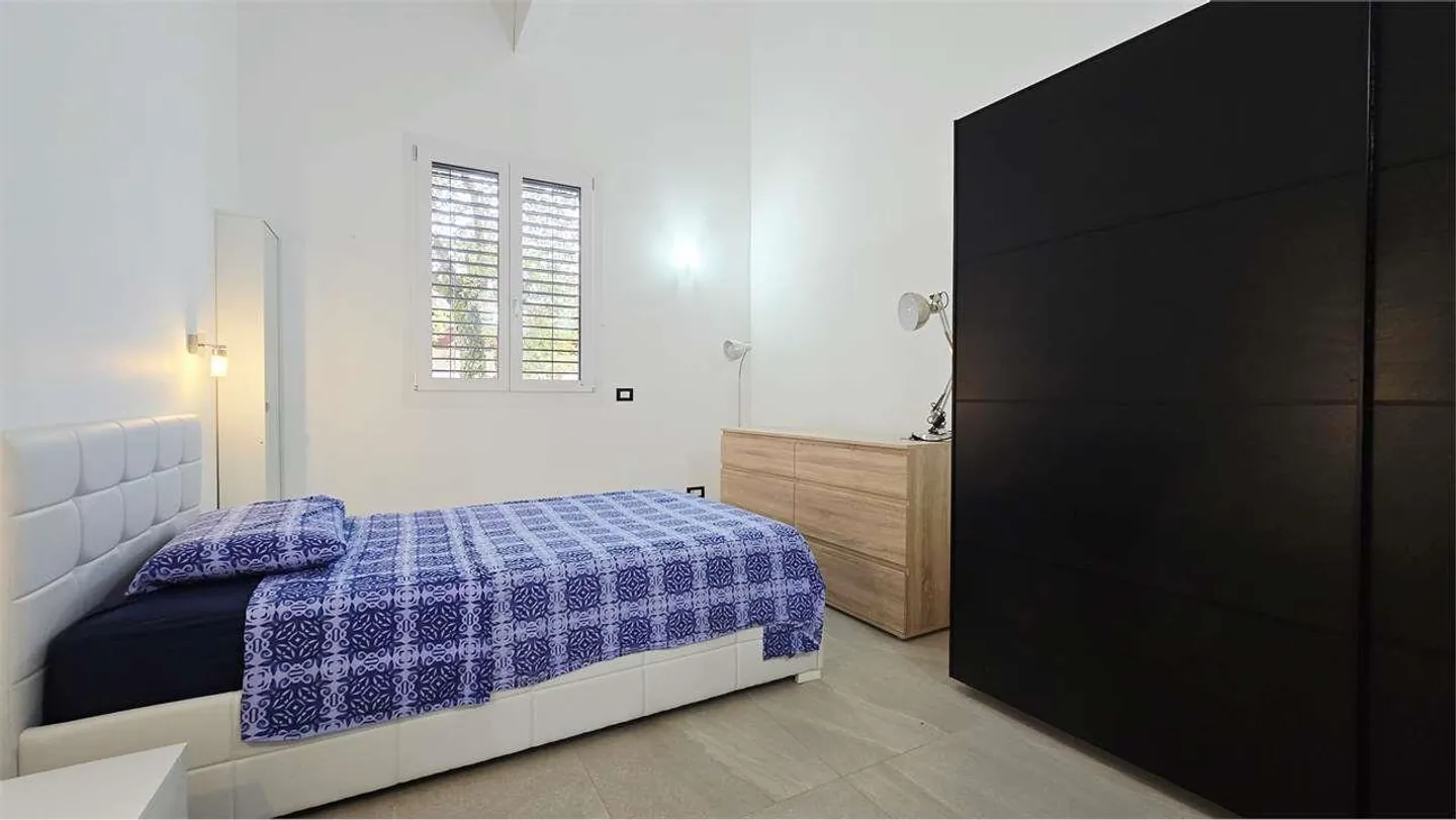 Modern Semi-Detached House with 2 Apartments - Photo 11 of 13