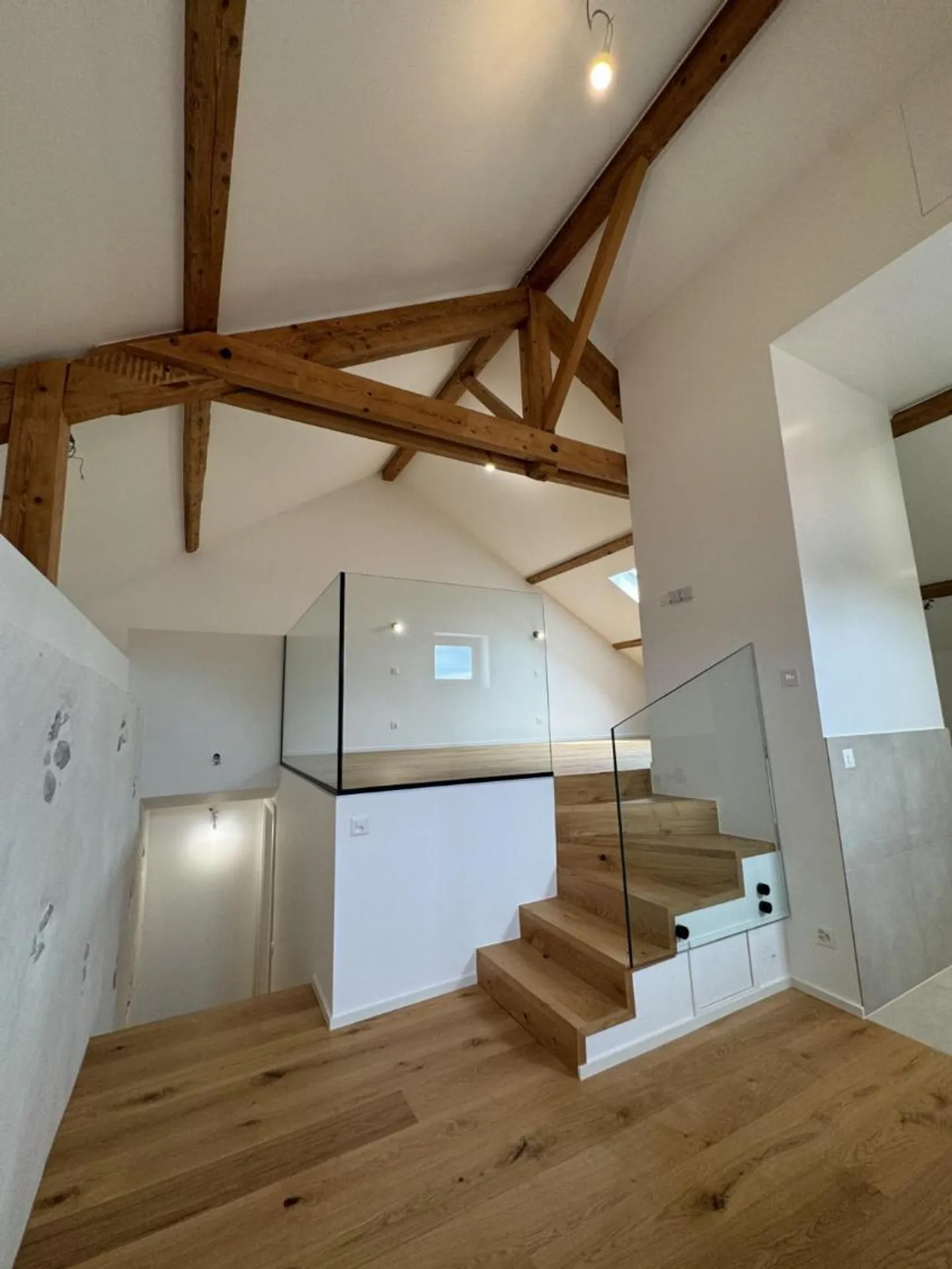 Appartement triplex entièrement rénové à vendre - Photo 8 sur 11