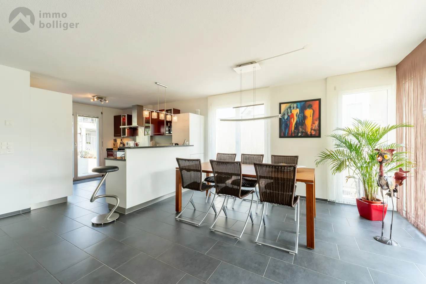 La generosità incontra la natura - Casa bifamiliare moderna ai margini della foresta - Foto 3 di 11