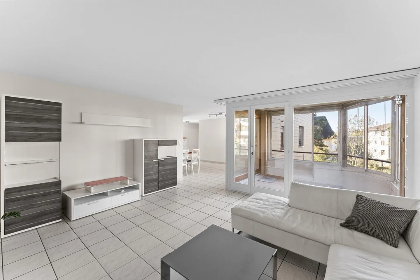 Helle Wohnung mit sonnigem Balkon - Foto 4 von 11