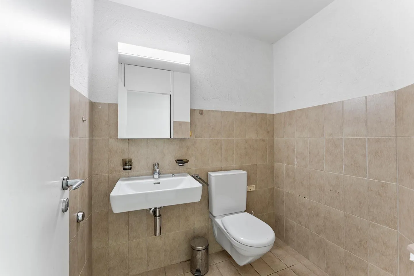 Helle Wohnung mit sonnigem Balkon - Foto 7 von 11