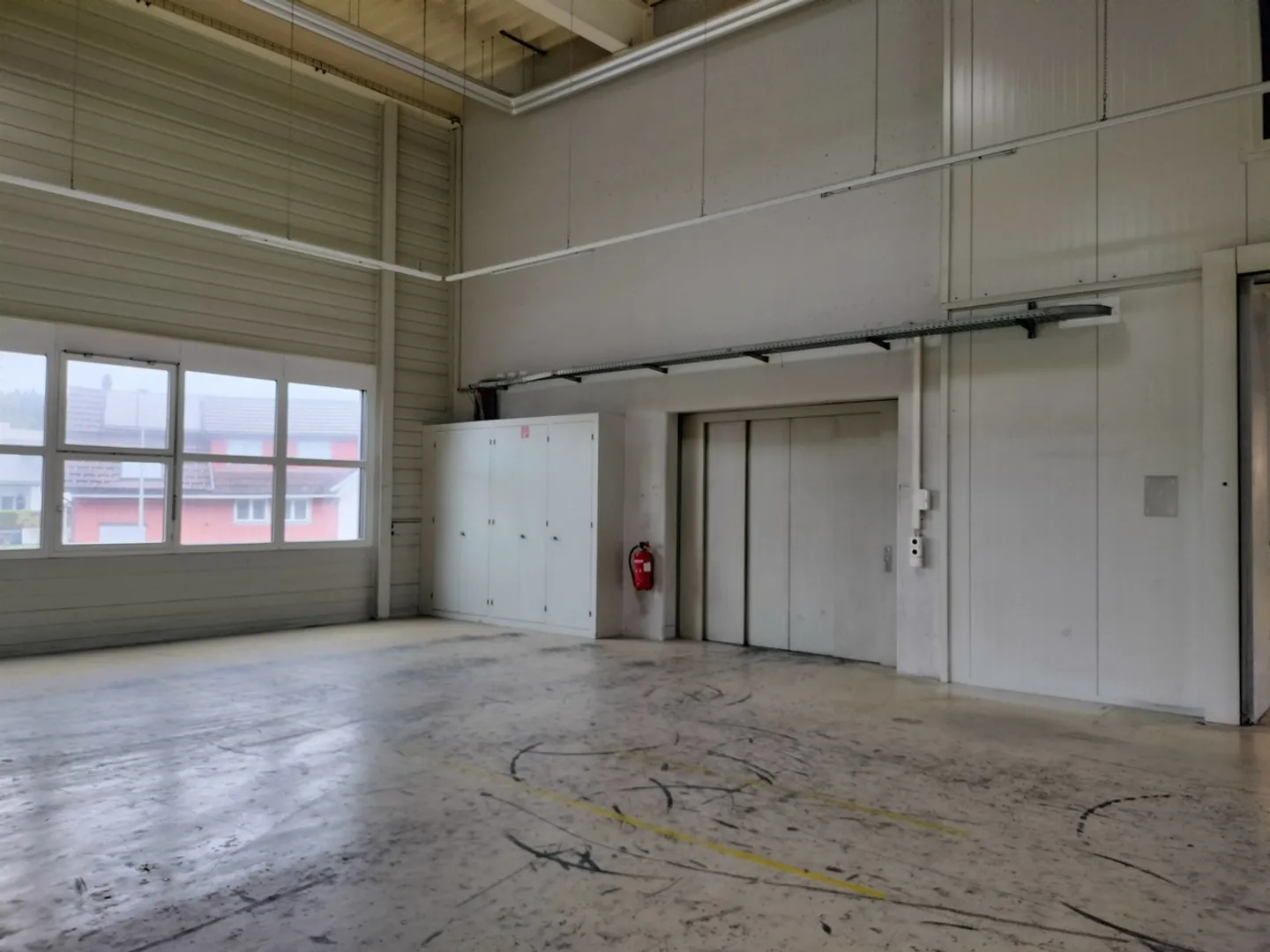 Espace de stockage / Surface commerciale - Photo 3 sur 7