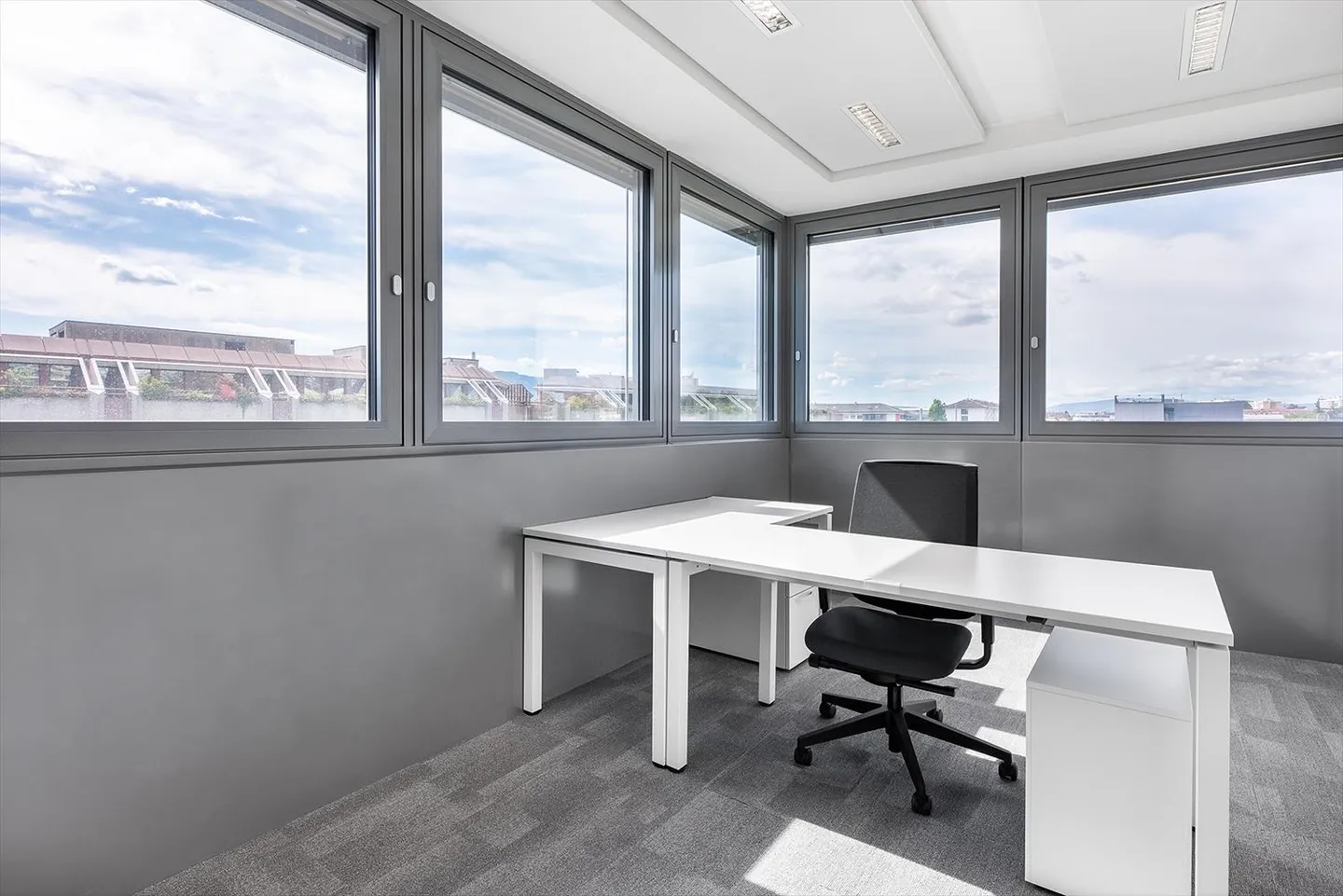 Ufficio privato per 5 persone presso Regus Nations - Foto 1 di 7