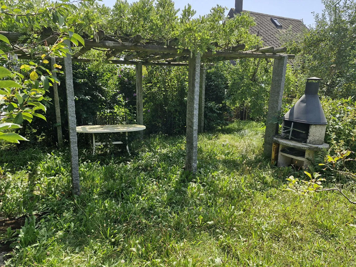 Qualité de vie et de logement dans un emplacement ensoleillé et calme - Photo 3 sur 12