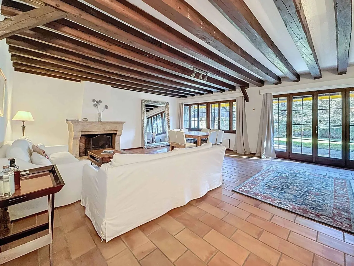 CO-ESCLUSIVITÀ! Magnifica proprietà caratteristica vicino a Nyon - Foto 3 di 13