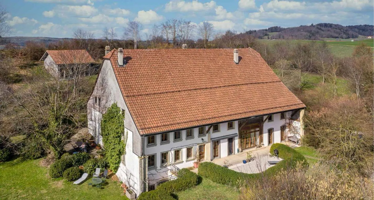 Appartamento in vendita con terreno privato di 2126m2: Un'oasi nel cuore... - Foto 1 di 13