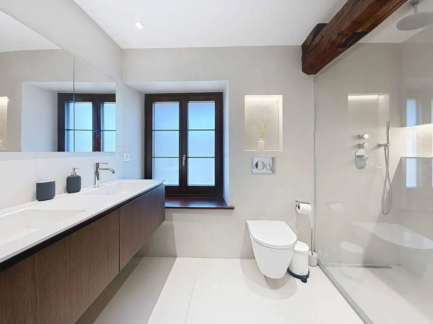 CO-ESCLUSIVITÀ! Magnifica proprietà caratteristica vicino a Nyon - Foto 9 di 13