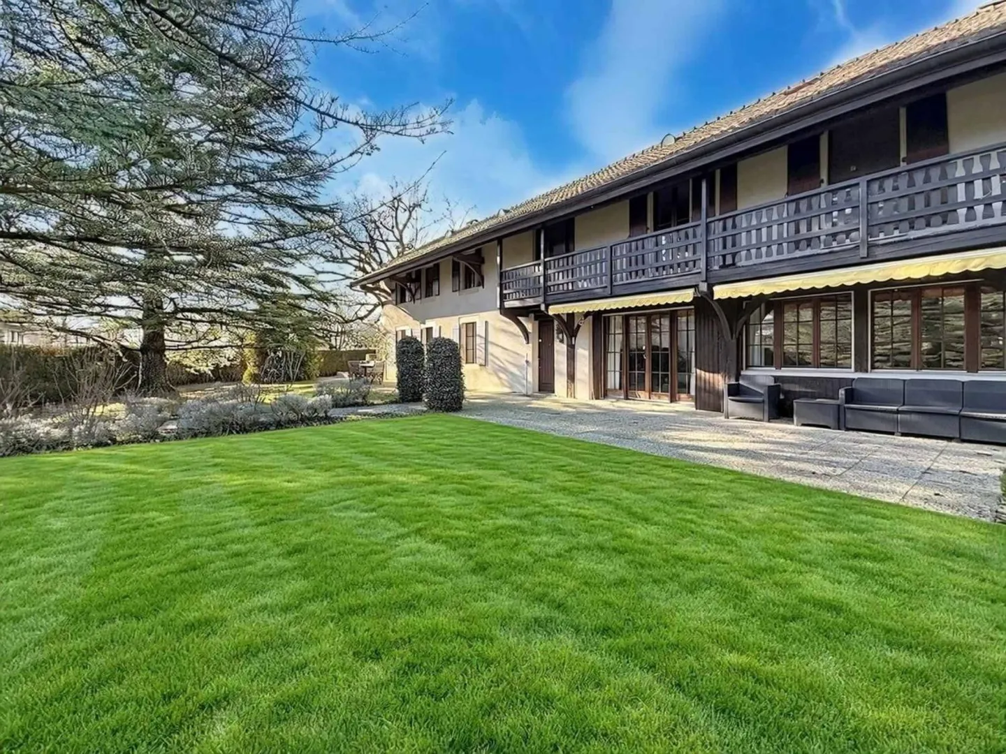 CO-ESCLUSIVITÀ! Magnifica proprietà caratteristica vicino a Nyon - Foto 13 di 13