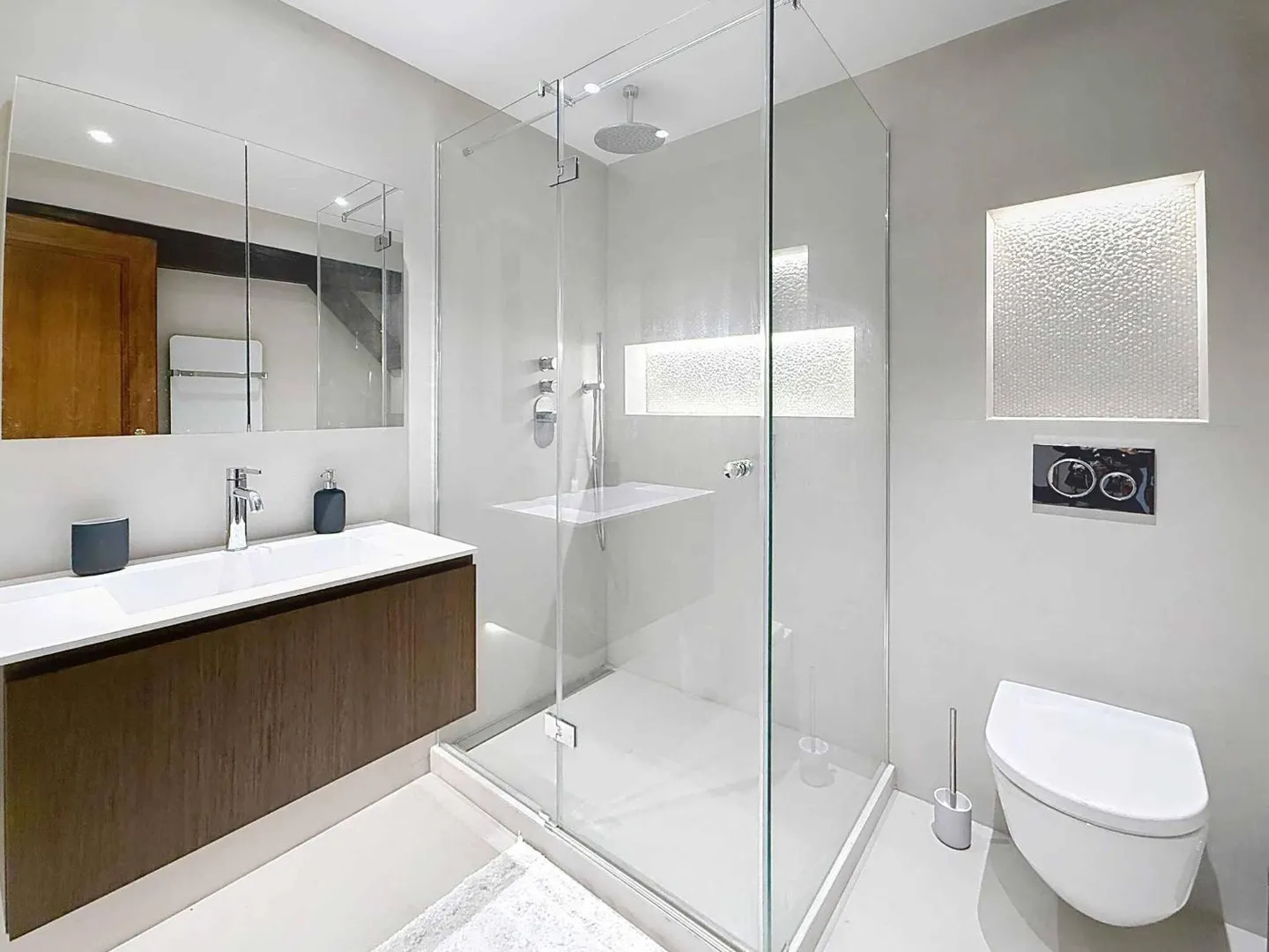 CO-ESCLUSIVITÀ! Magnifica proprietà caratteristica vicino a Nyon - Foto 11 di 13