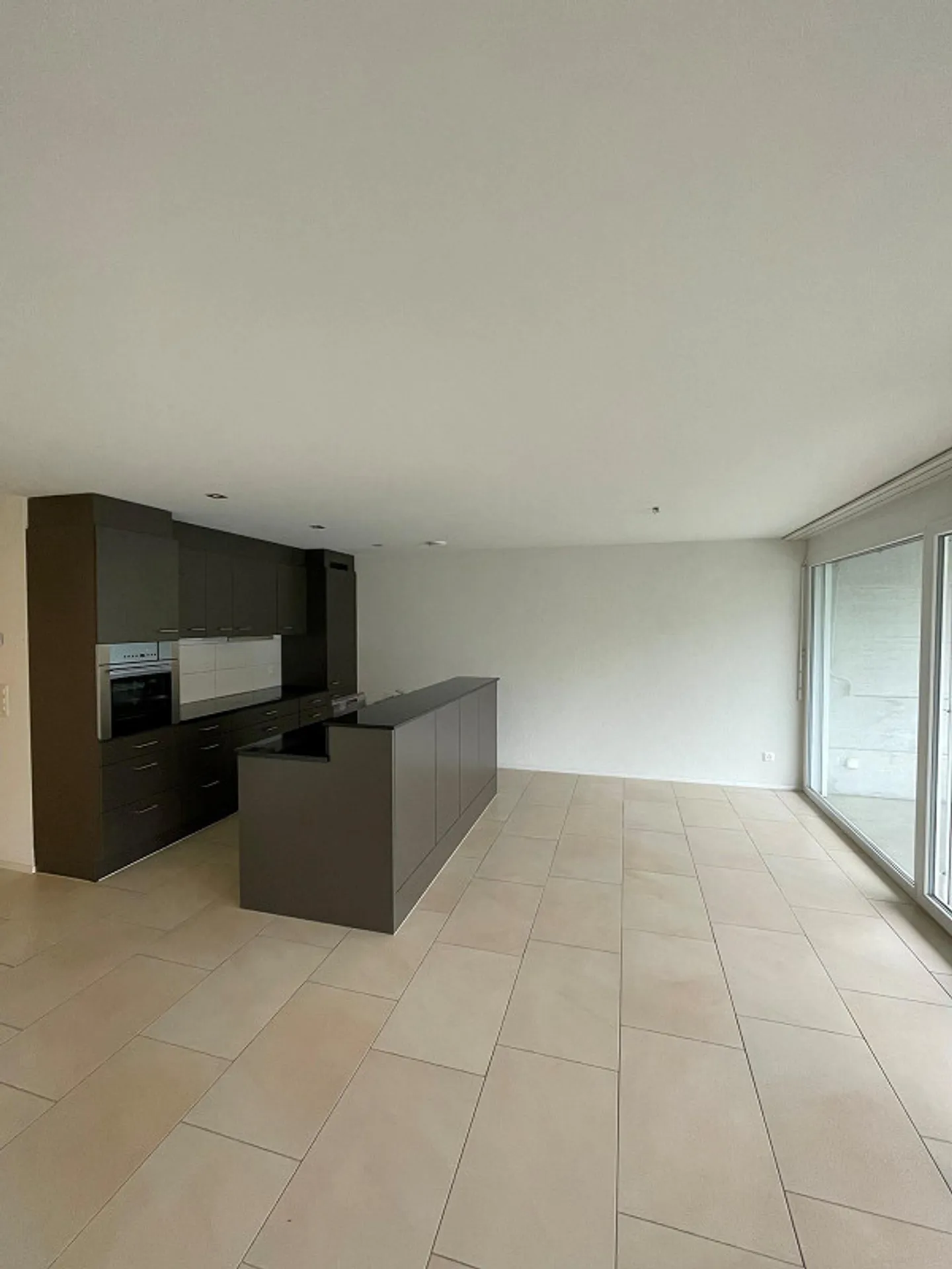 Comfortable living on the ground floor 3.5 rooms in the best location - Photo 3 of 11