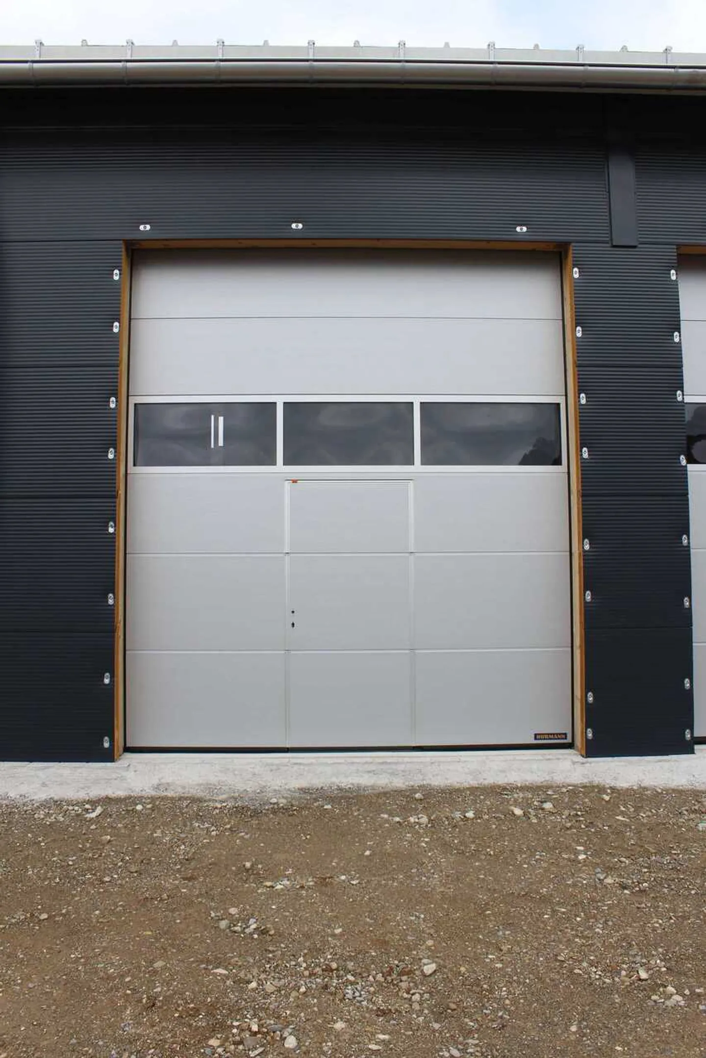 Commercial Box for Rent, XXL Storage Space for Use! - Photo 8 of 9