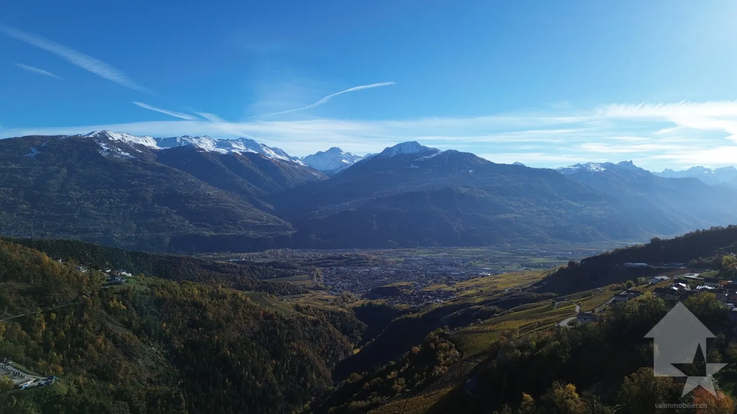 Terrain à vendre sur les hauts de Conthey avec une vue imprenable - Photo 1 sur 8