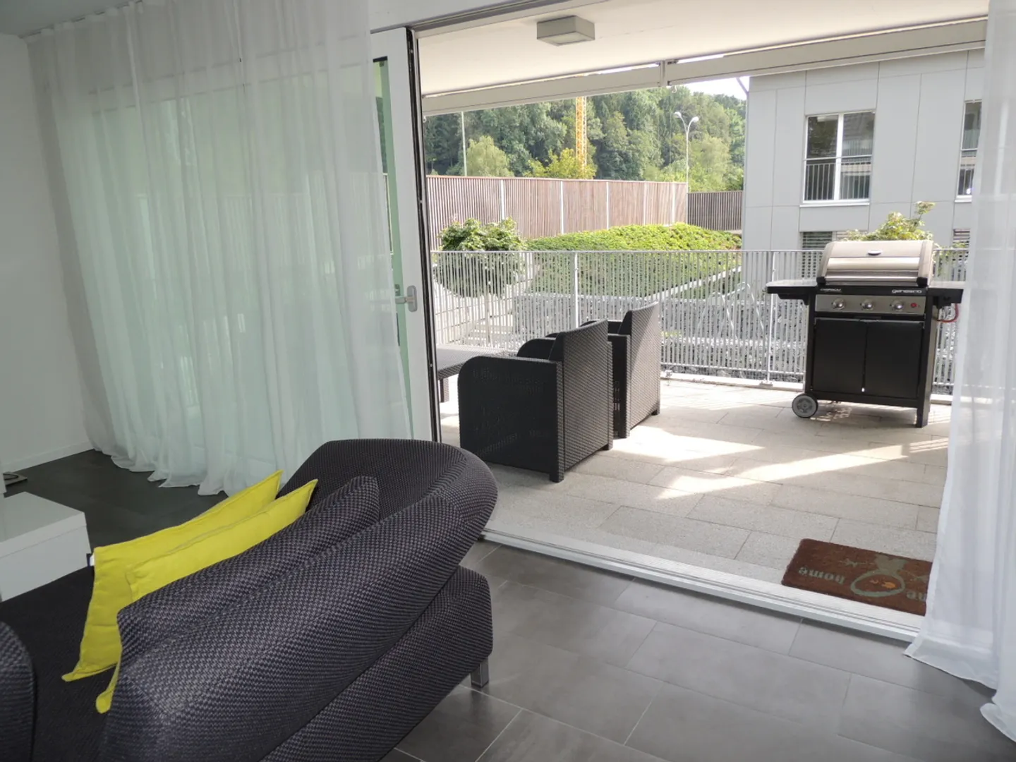 Modernes 4.5-Zimmer-Apartment in Lufingen - Foto 6 von 12