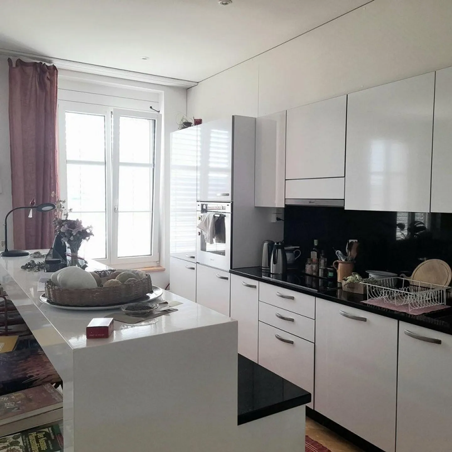 Appartement de 2,5 pièces dans l'ancienne usine de broderie - Photo 2 sur 5