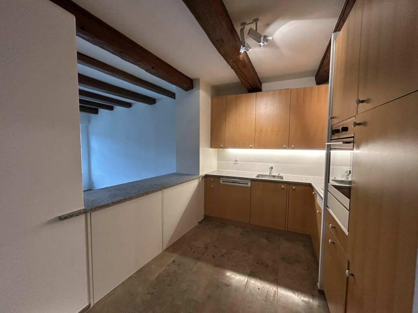 3.5 Room Apartment on the Rhine - Photo 2 of 6