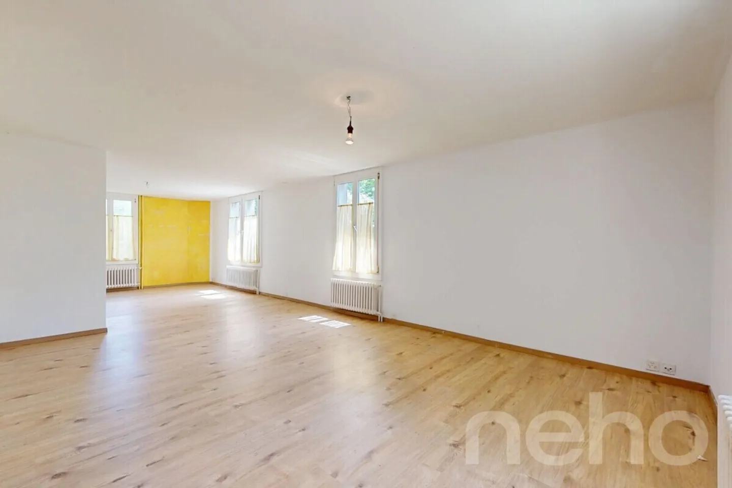Two-family house in the countryside with 400 m² commercially usable shed - Photo 4 of 13