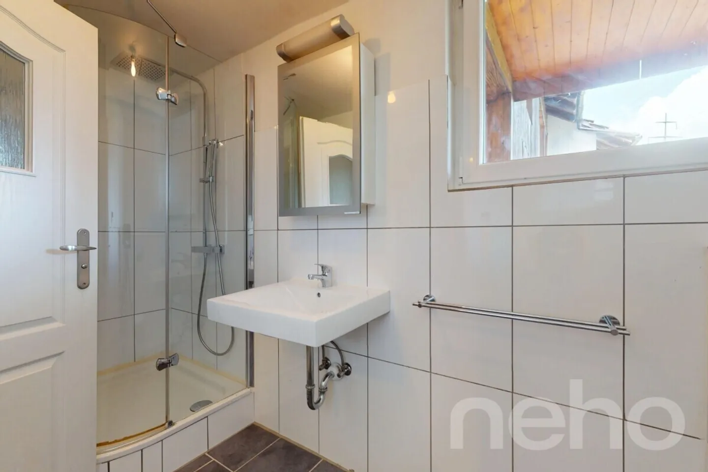 Two-family house in the countryside with 400 m² commercially usable shed - Photo 10 of 13