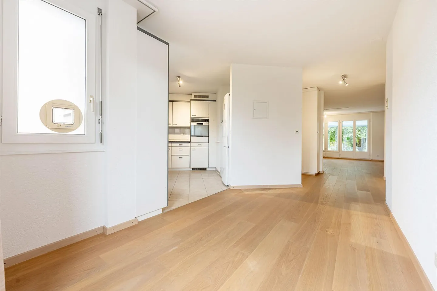 Appartement de jardin ensoleillé à Thun - Photo 3 sur 13