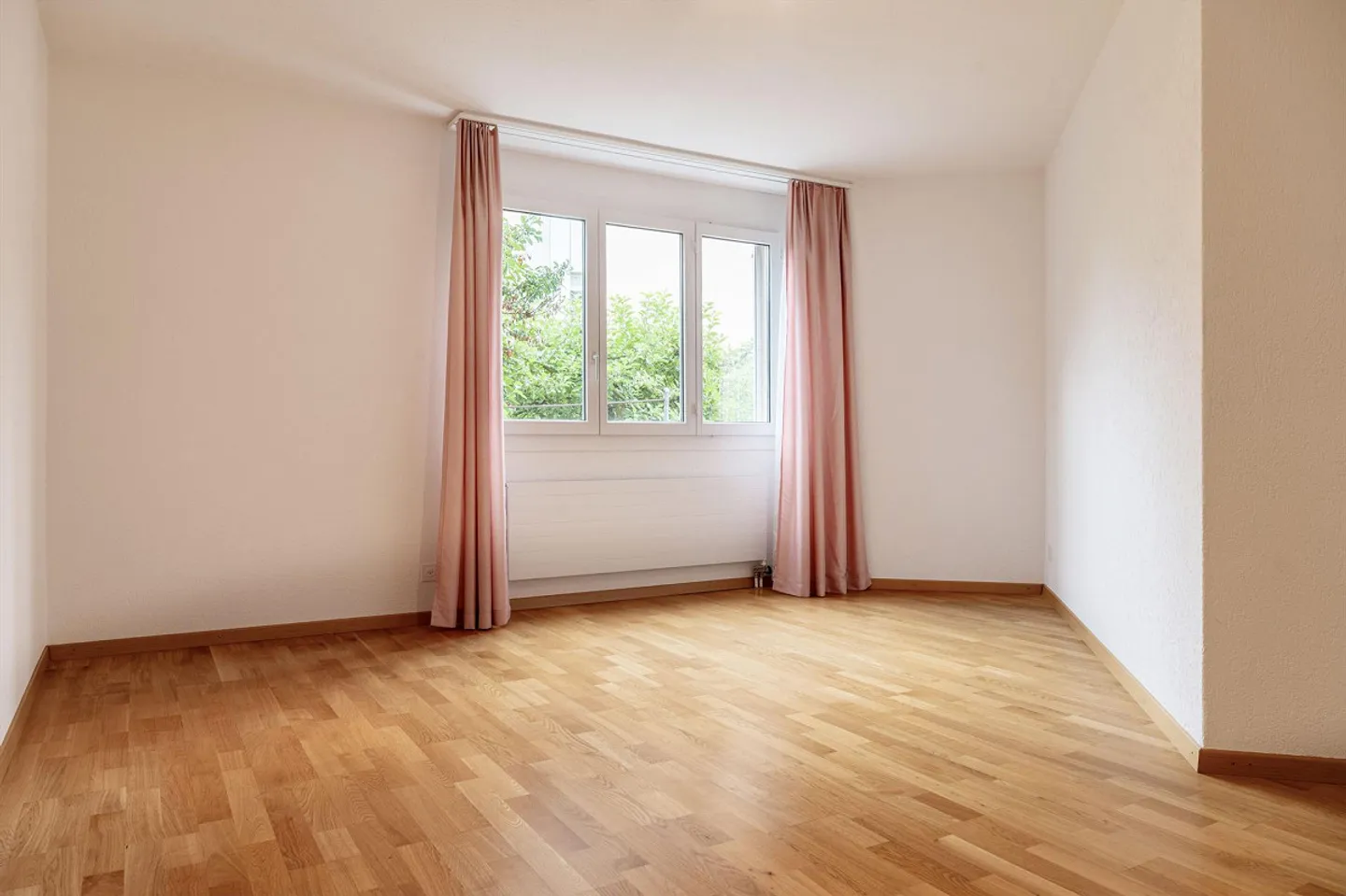 Appartement de jardin ensoleillé à Thun - Photo 4 sur 13
