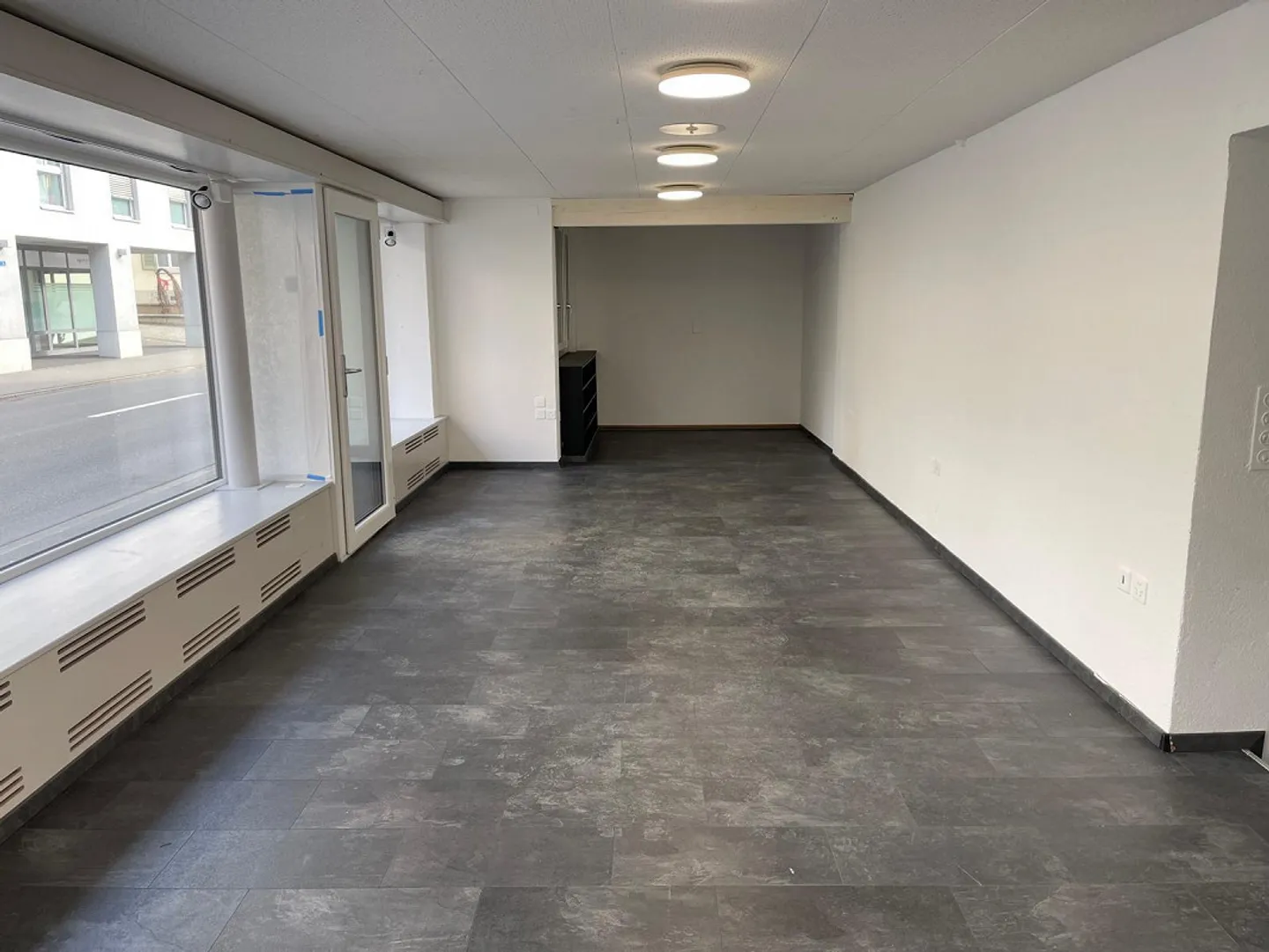 Retail Space - Photo 2 of 8