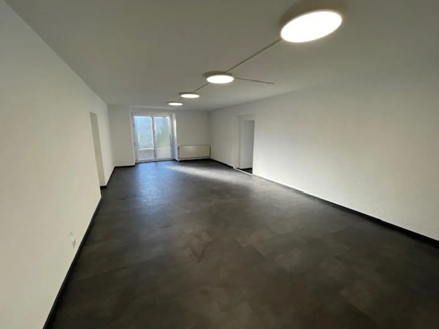 Retail Space - Photo 6 of 8
