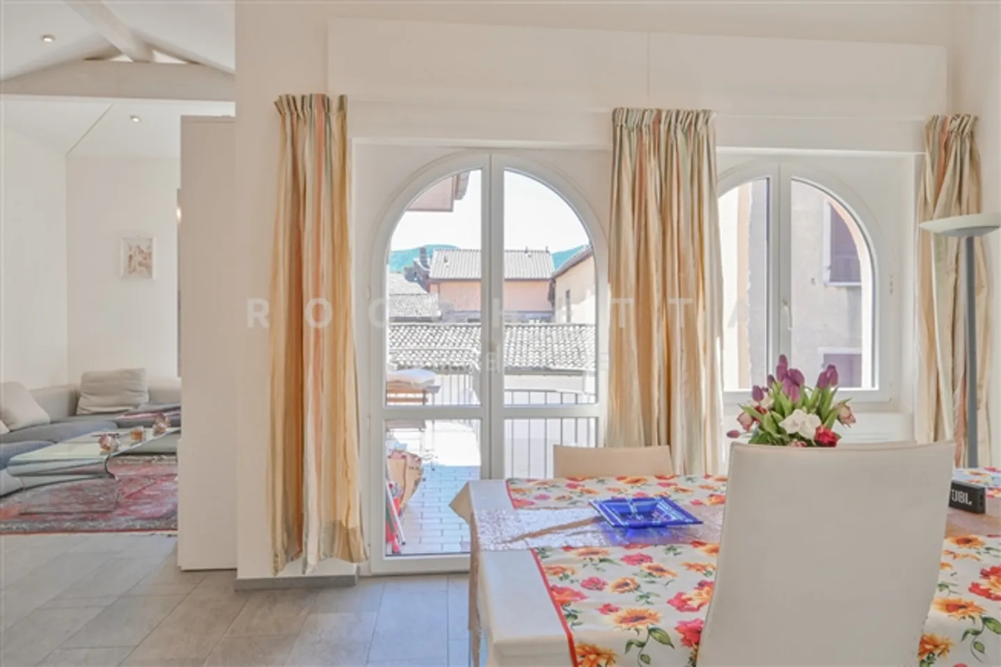 Eleganza Mediterranea con Appartamento per Ospiti a Due Passi dal Lago - Foto 5 di 17