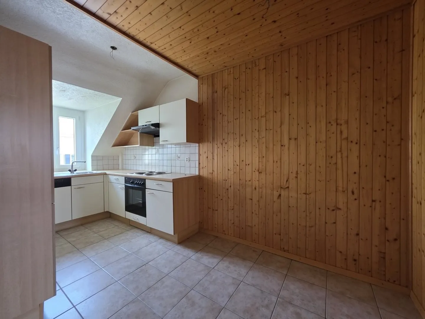 BEL APPARTAMENTO SOTTOTETTO VICINO A TUTTI I SERVIZI - Foto 3 di 7