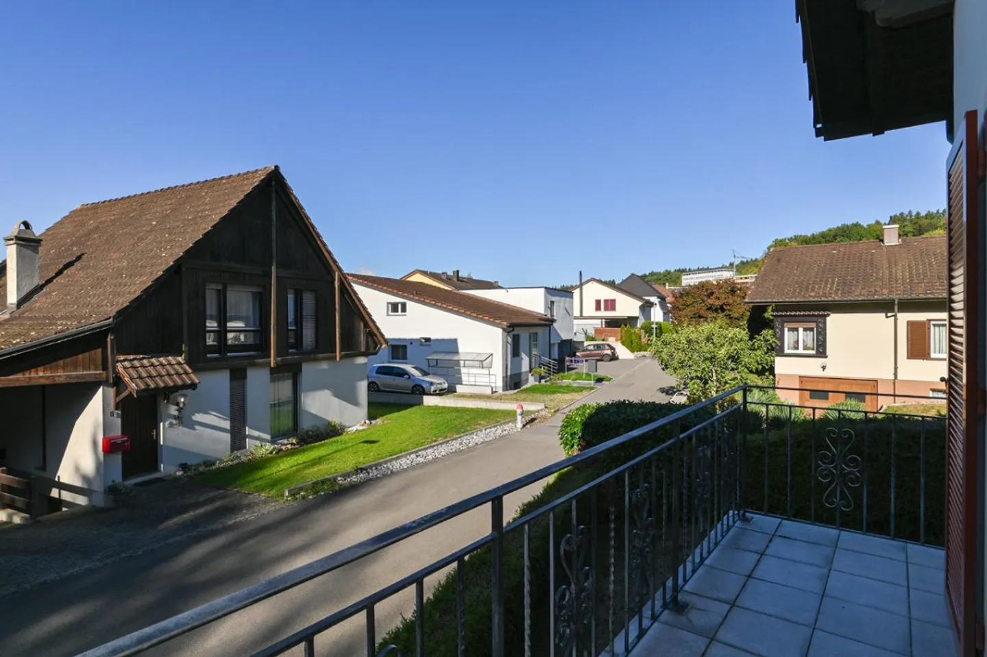 Charmantes Freistehendes Haus mit Garten - Foto 10 von 22