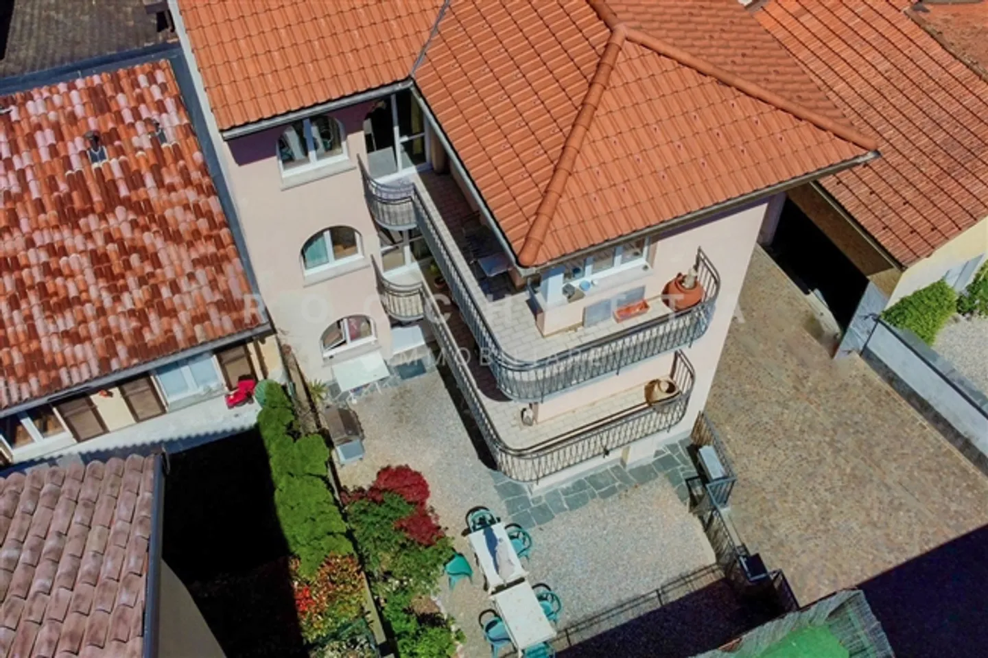 Eleganza Mediterranea con Appartamento per Ospiti a Due Passi dal Lago - Foto 15 di 17