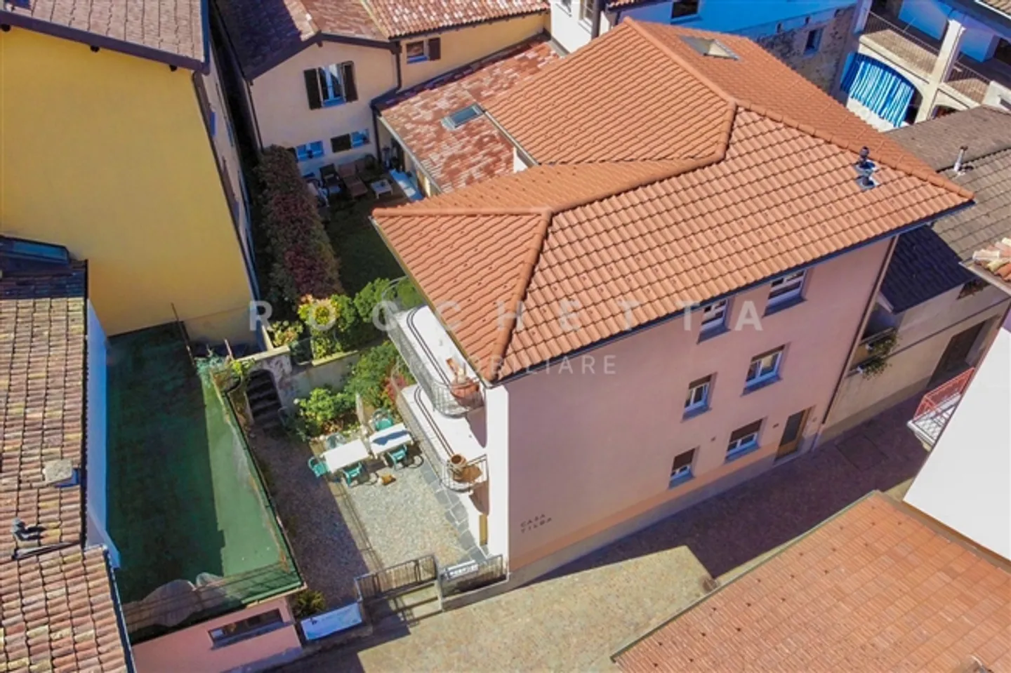 Eleganza Mediterranea con Appartamento per Ospiti a Due Passi dal Lago - Foto 16 di 17