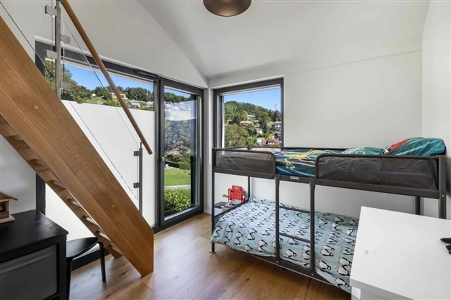 Luxury Villa in Quiet Area - Photo 7 of 13