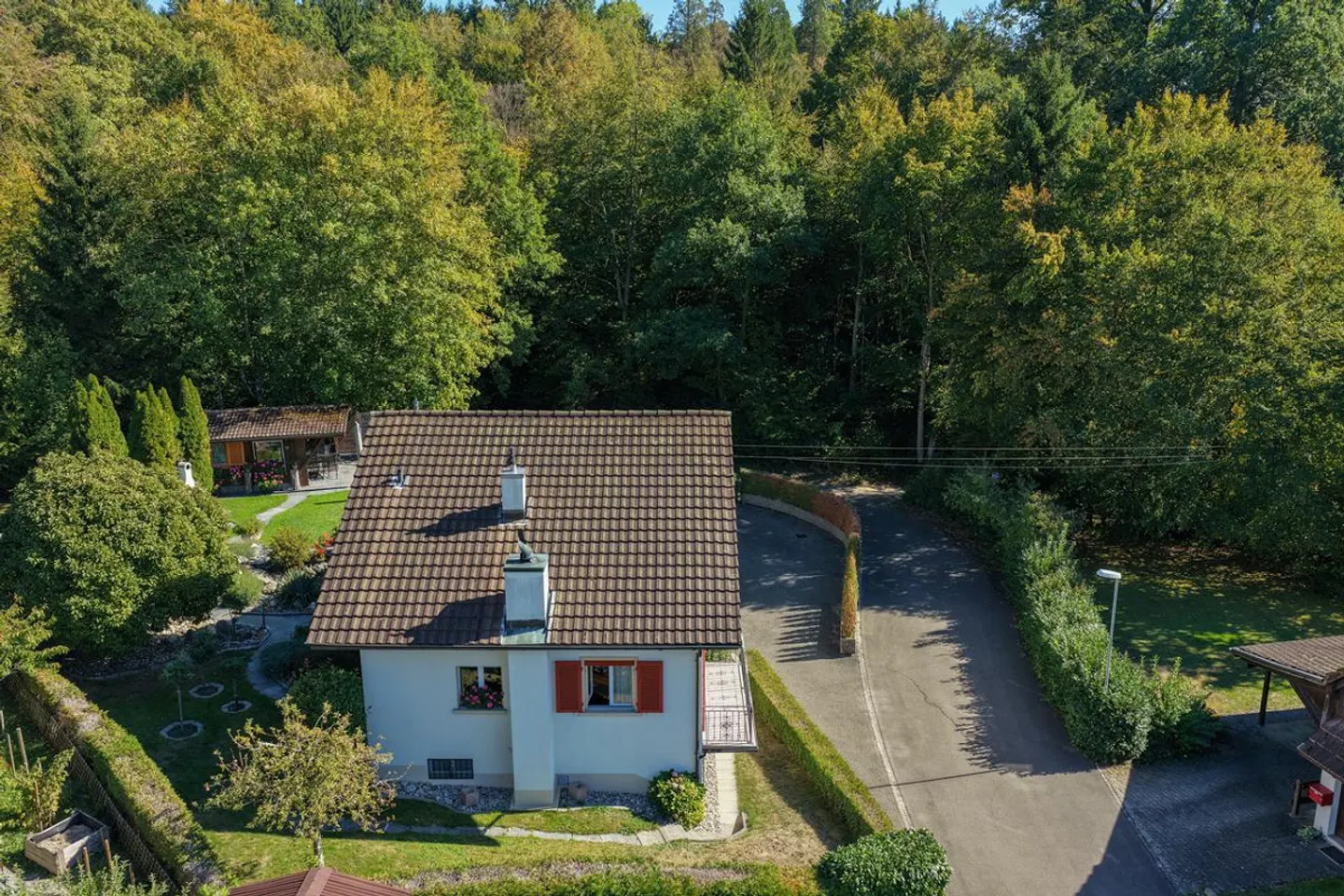 Charmantes Freistehendes Haus mit Garten - Foto 21 von 22