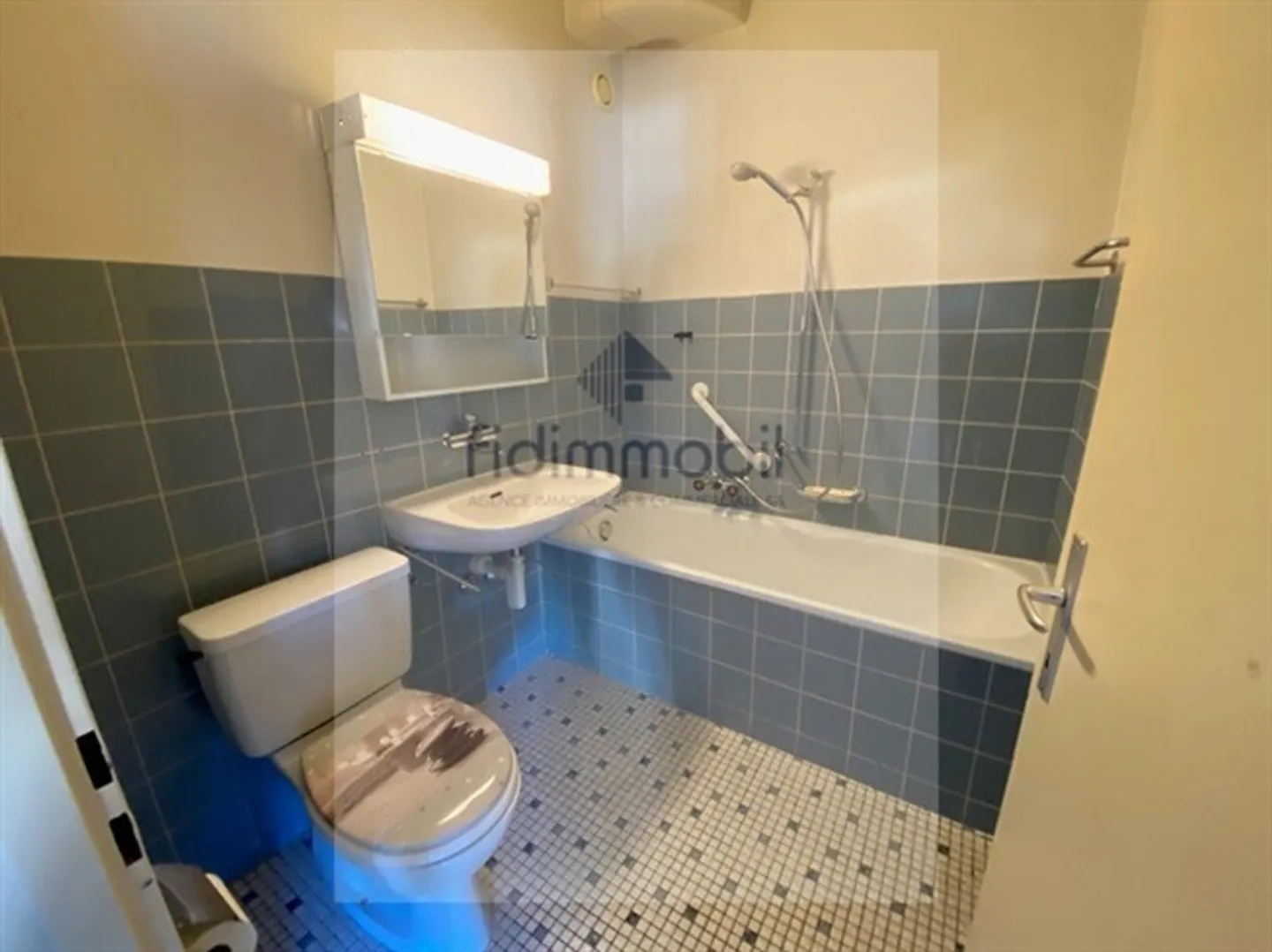 Charmantes Atelier in La Chaux-de-Fonds - Foto 3 von 3