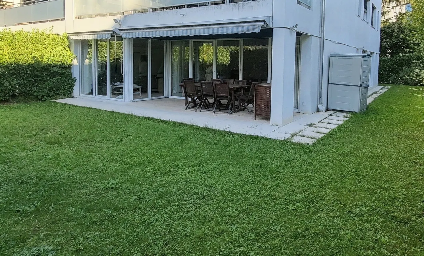Luxury Garden Apartment - Photo 3 of 3
