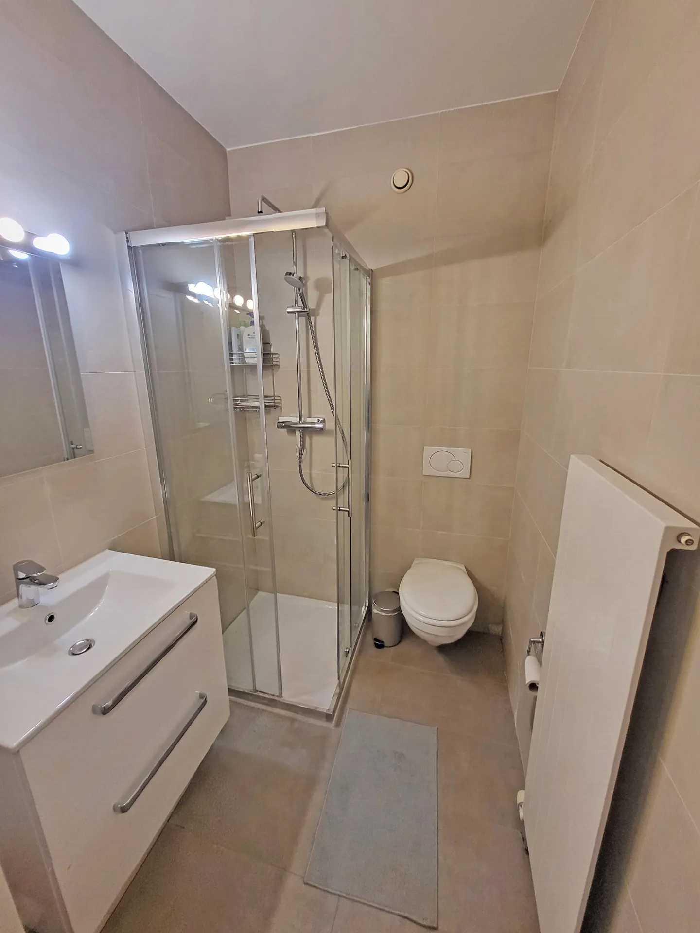 Luxury Garden Apartment - Photo 2 of 3