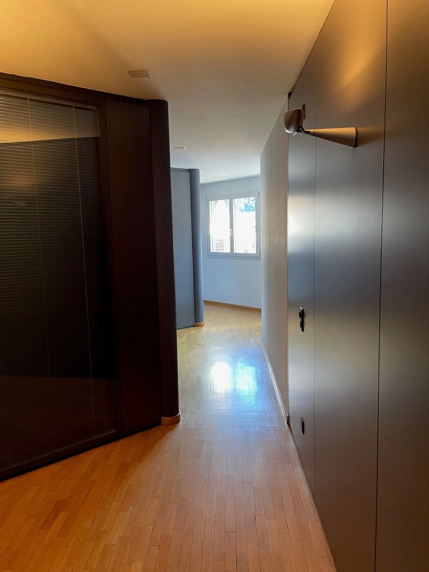 BUREAUX CONFORTABLES IDÉAUX POUR VOTRE ENTREPRISE - Photo 8 sur 10