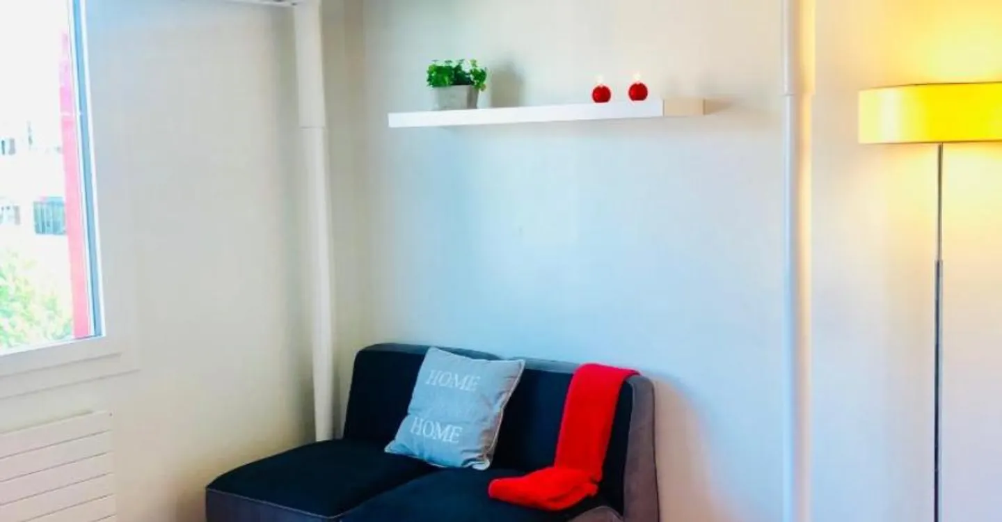 Studio meublé pour étudiant - Bon TL CHF 300.00 offert ! - Photo 3 of 8