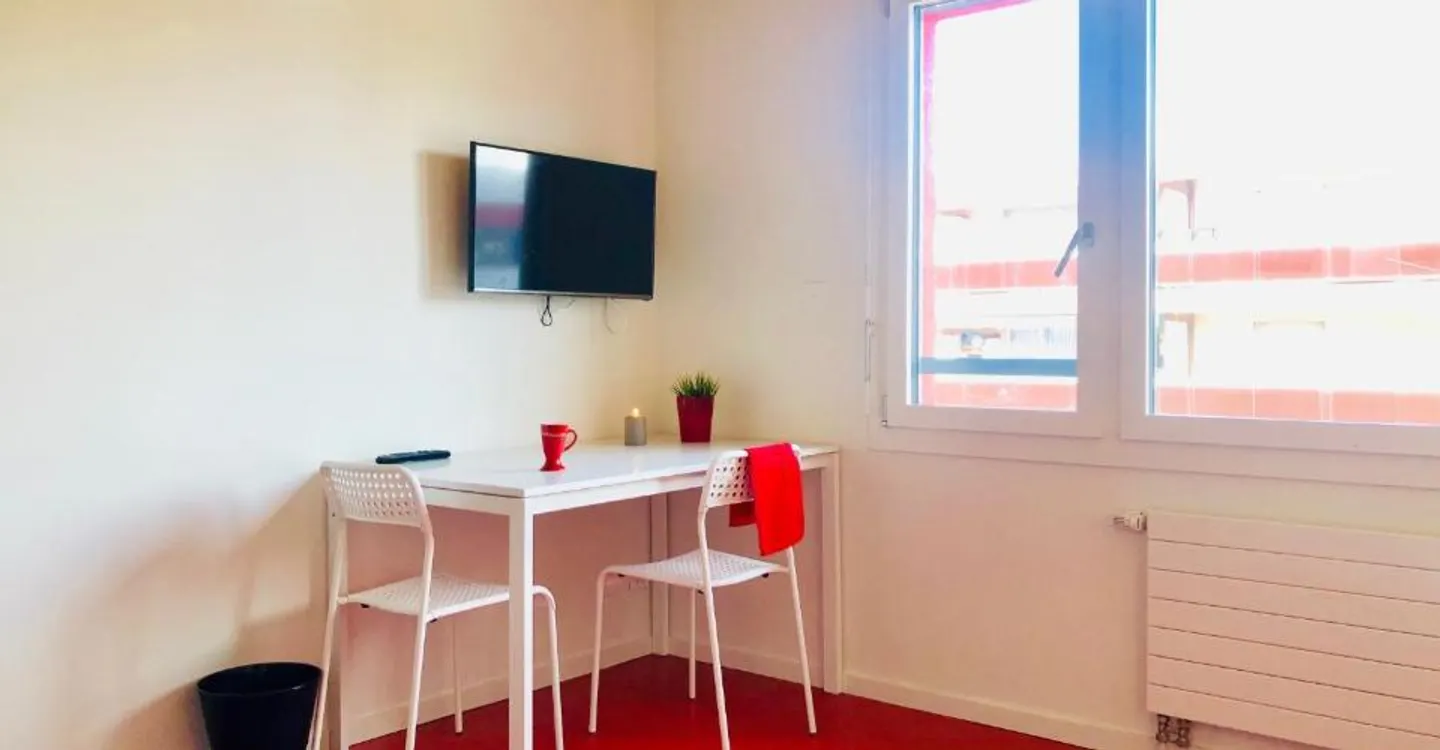 Studio meublé pour étudiant - Bon TL CHF 300.00 offert ! - Photo 4 of 8