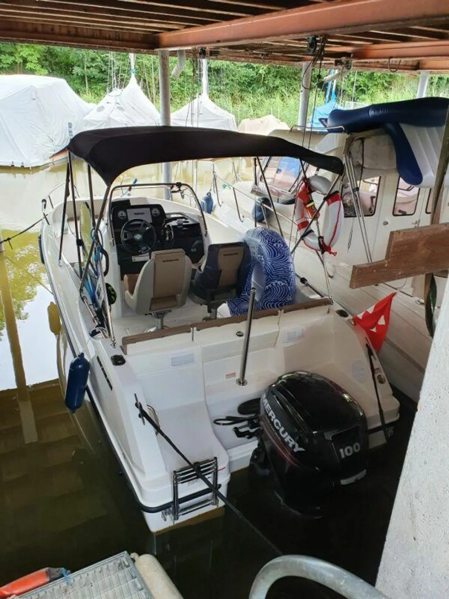 Überdachter Bootsplatz zu Verkaufen - Foto 3 von 4