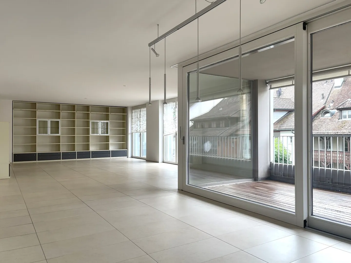 Central & Charming: Spacious 4½-Room Oasis in Willisau - Photo 7 of 14