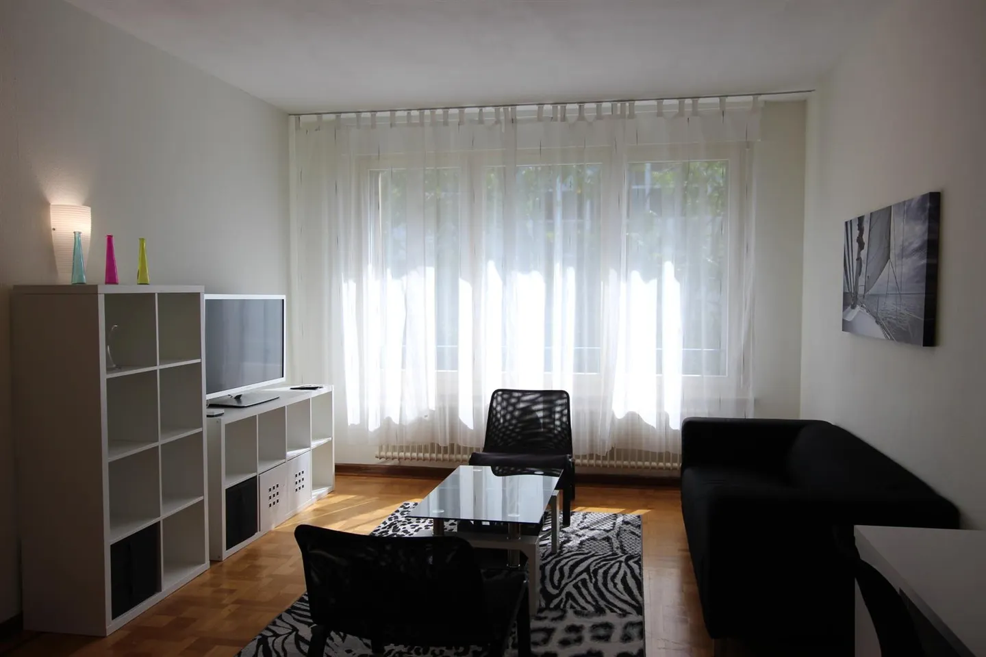 Luxury Apartment Near Lake - Photo 6 of 7