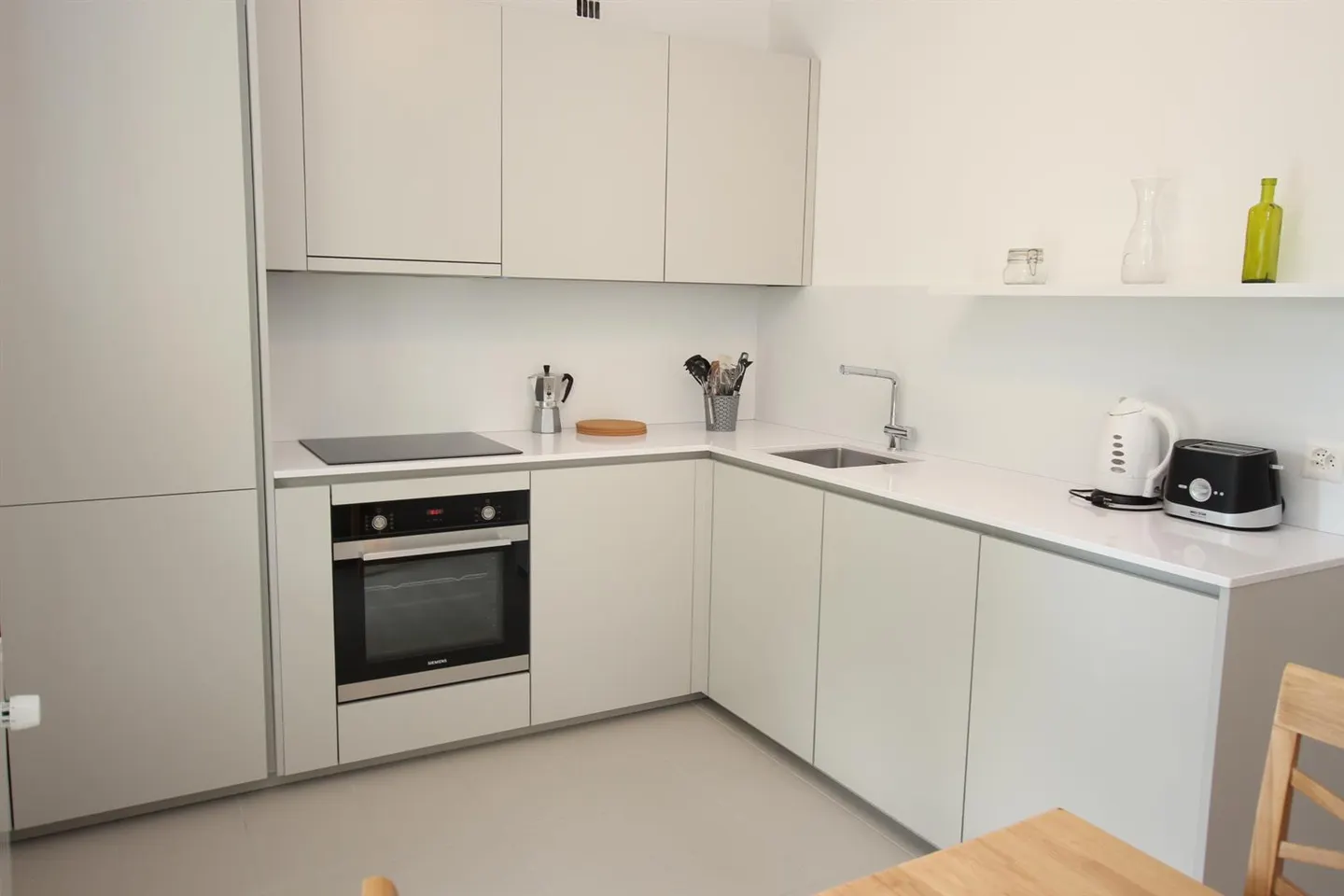 Luxury Apartment Near Lake - Photo 7 of 7