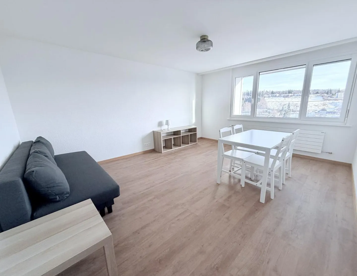 Renoviert und möbliert! 2,5-Zimmer-Wohnung im 5. Stock - Foto 1 von 8