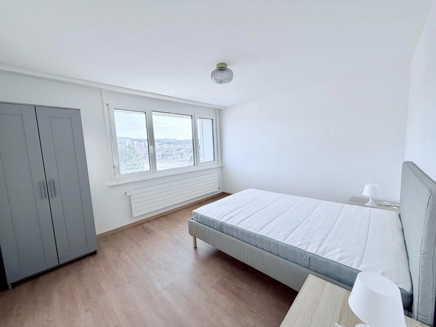 Renoviert und möbliert! 2,5-Zimmer-Wohnung im 5. Stock - Foto 4 von 8