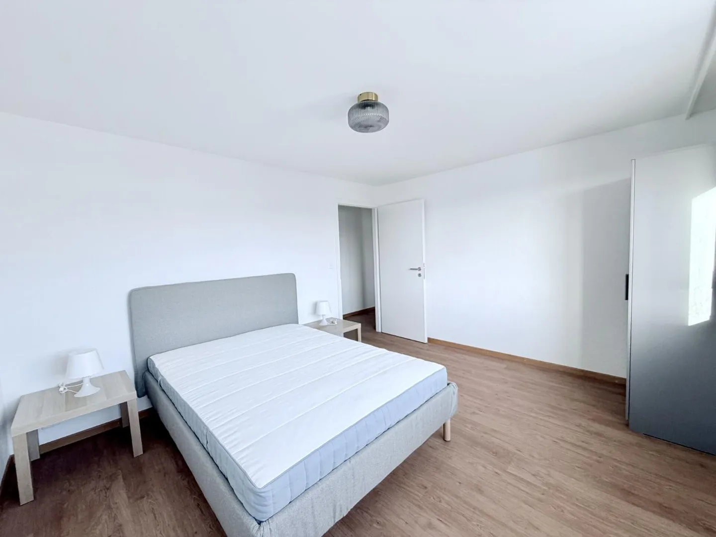 Renoviert und möbliert! 2,5-Zimmer-Wohnung im 5. Stock - Foto 5 von 8