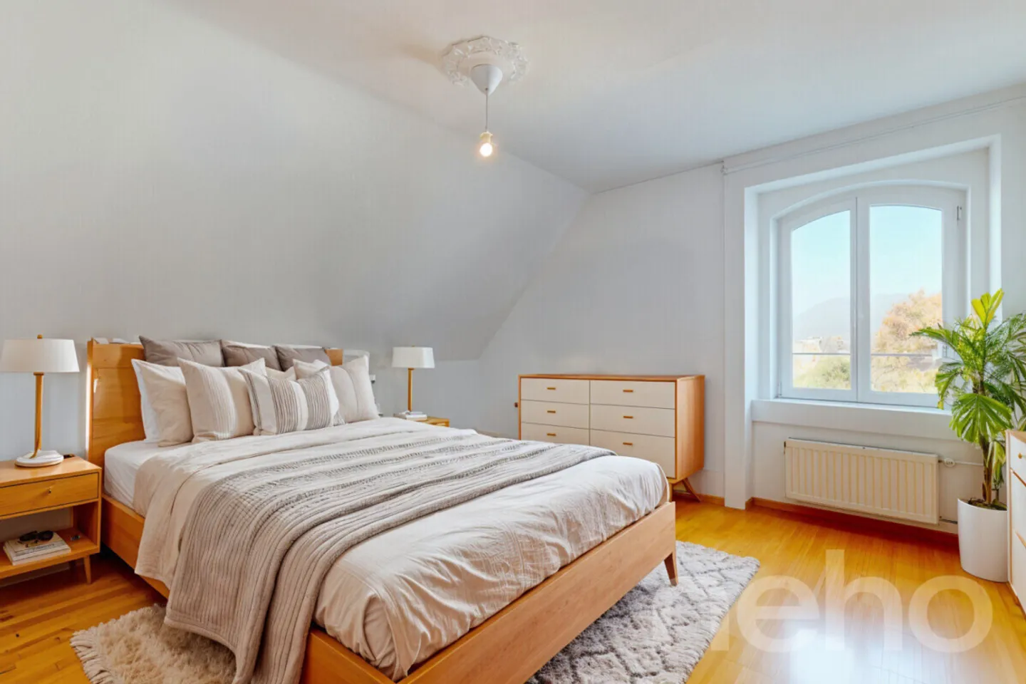 Schönes 3.5-Zimmer-Apartment im letzten Stock mit Balkon und Seeblick! - Foto 10 von 13