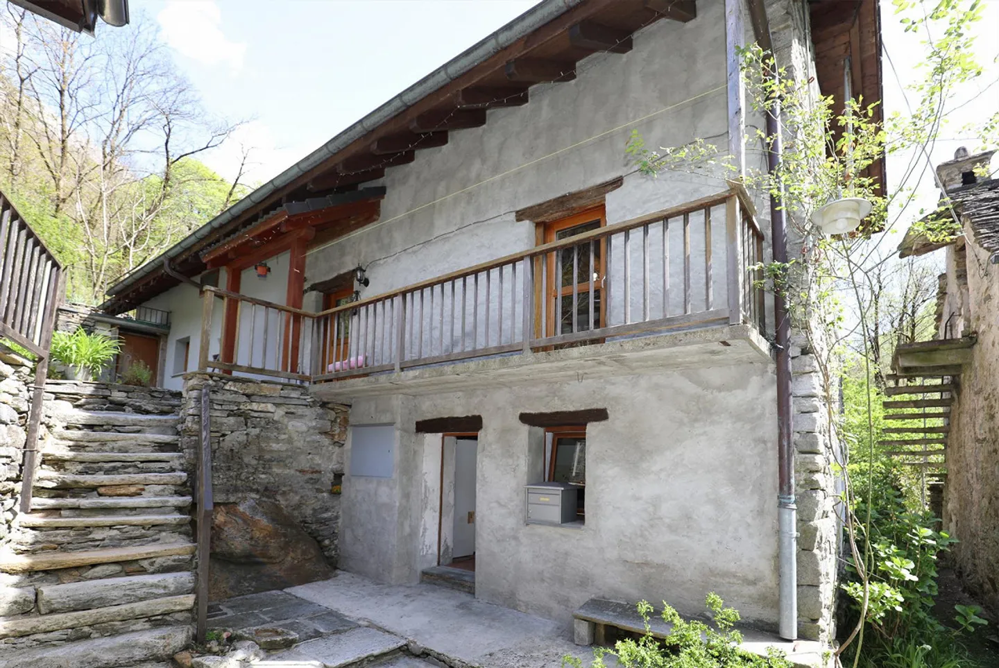Grande Maison Rustique dans un Emplacement Calme dans le Beau Verzascatal - Photo 4 sur 22