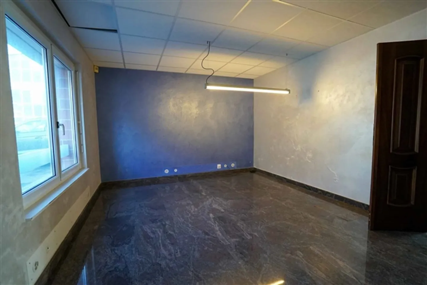 Aux portes de Savigny et proche Pully/Epalinges - bureau de 150 m² avec places d - Photo 4 sur 6