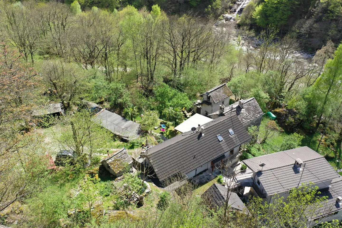 Grande Maison Rustique dans un Emplacement Calme dans le Beau Verzascatal - Photo 21 sur 22