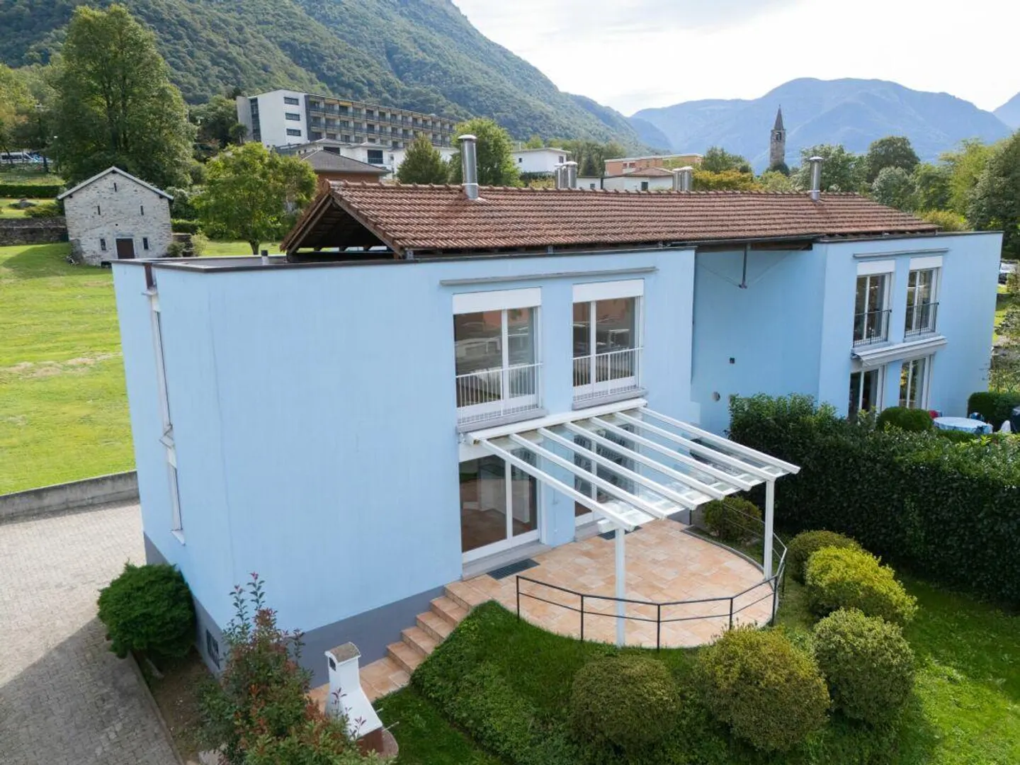 Occasion à ne pas manquer : nous vendons une jolie maison dans un quartier calme... - Photo 1 sur 17